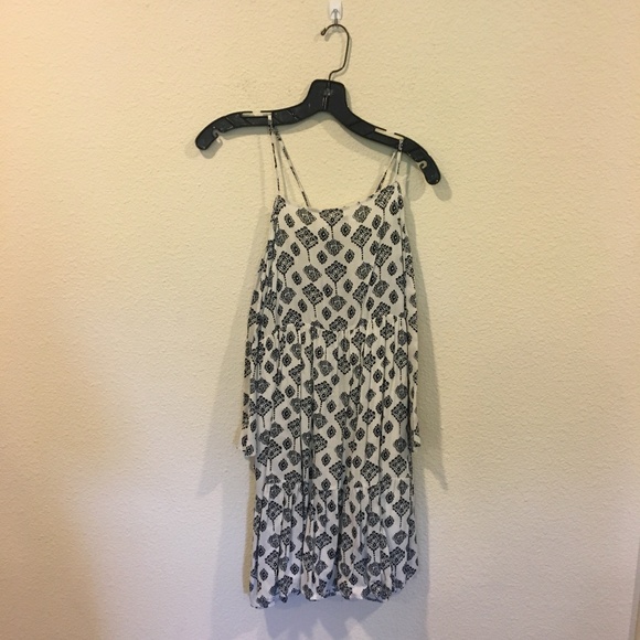 Glamorous Dresses & Skirts - Glamorous printed dress Glamorous Dresses & Skirts - Glamorous printed dress